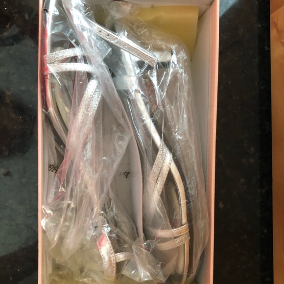 Women’s dress strapped sandals - Picture 6 of 6